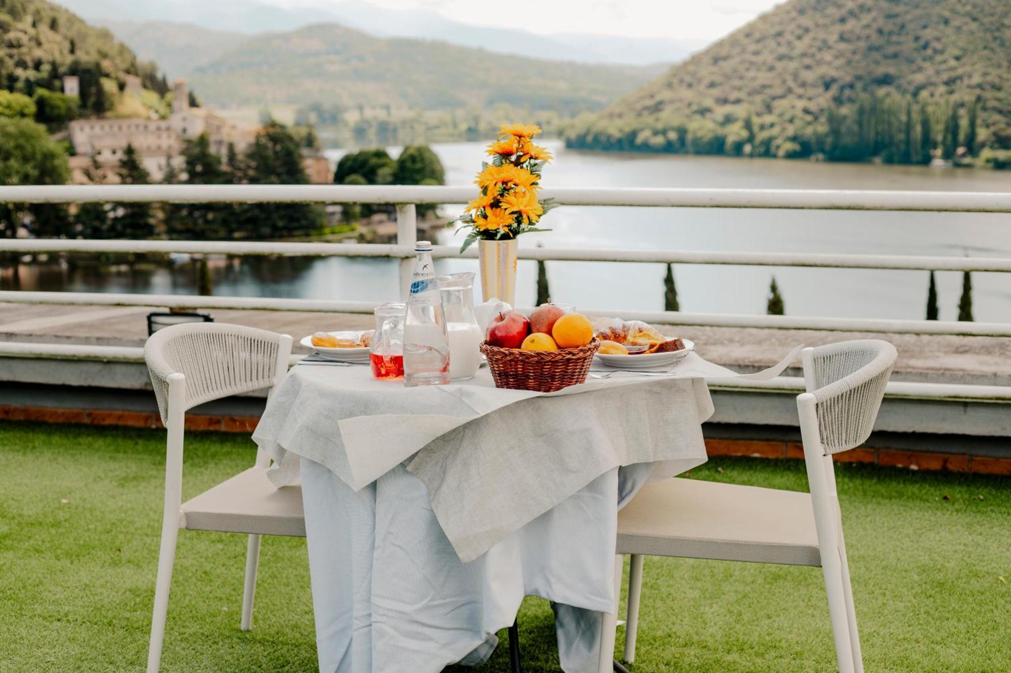 Hotel Del Lago Piediluco Active & Spa Exterior photo
